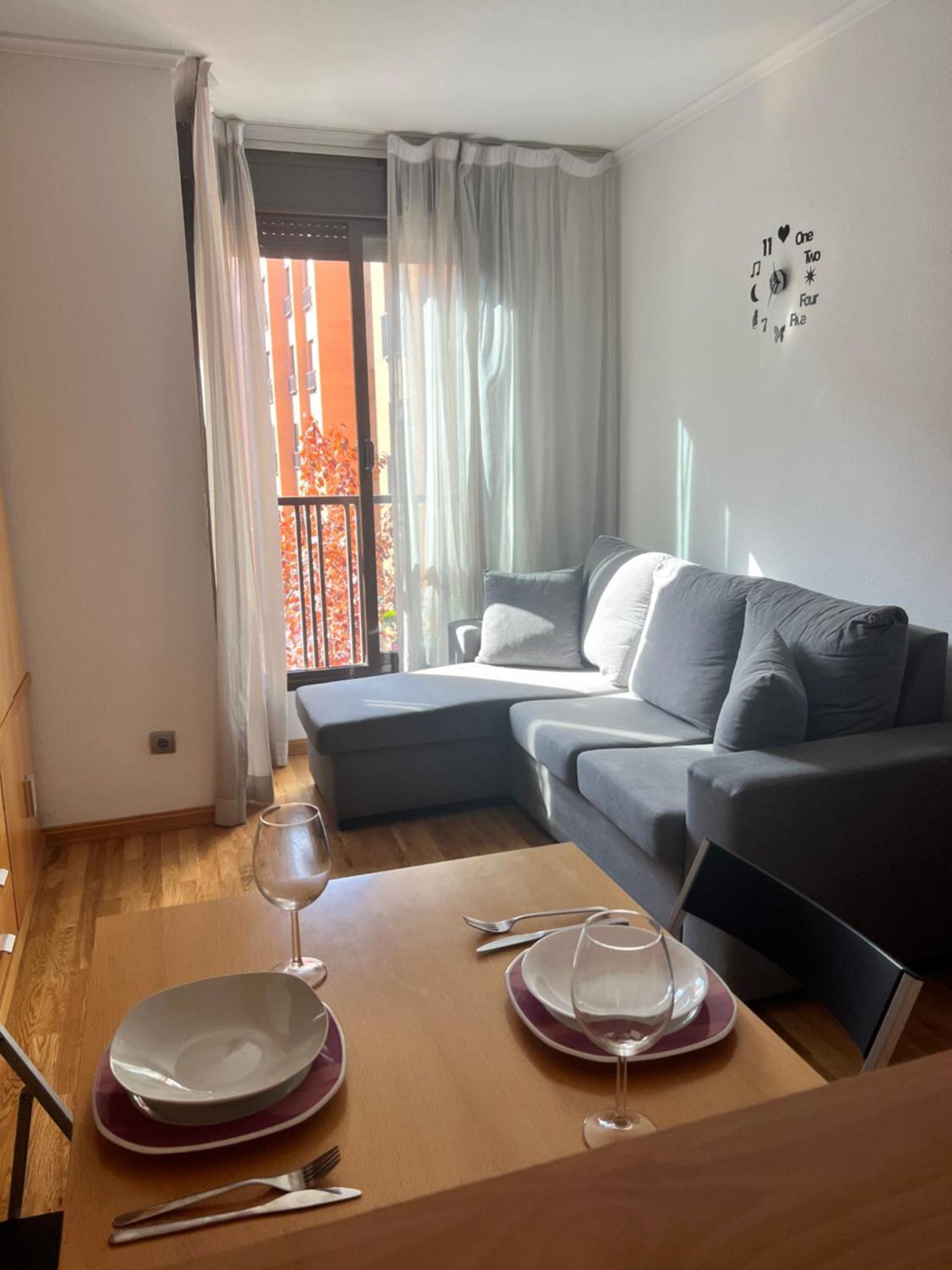 Samaniego Suite, Airport, Ifema Turistico Madrid Exteriér fotografie